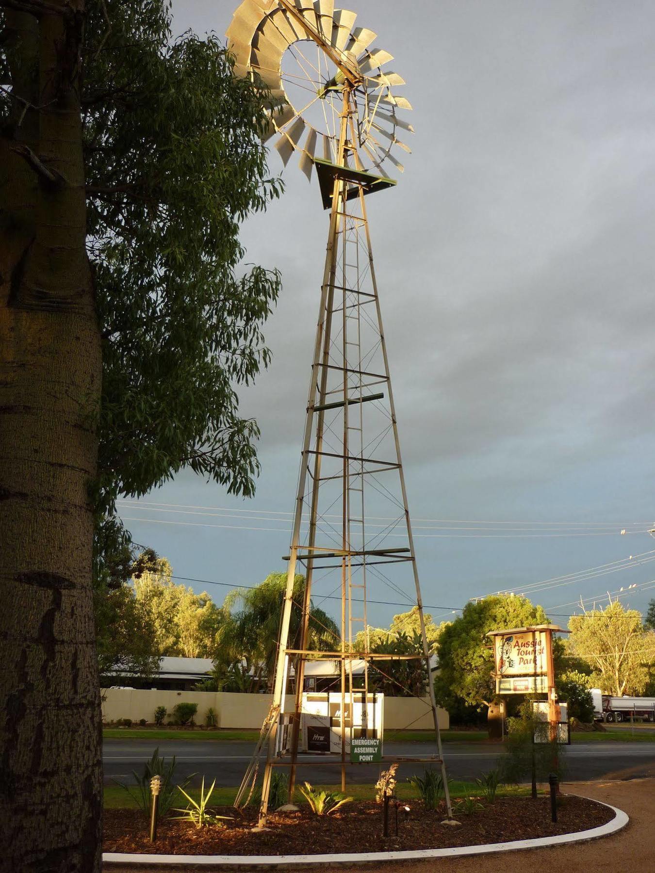 Roma Aussie Tourist Park Motel Eksteriør billede