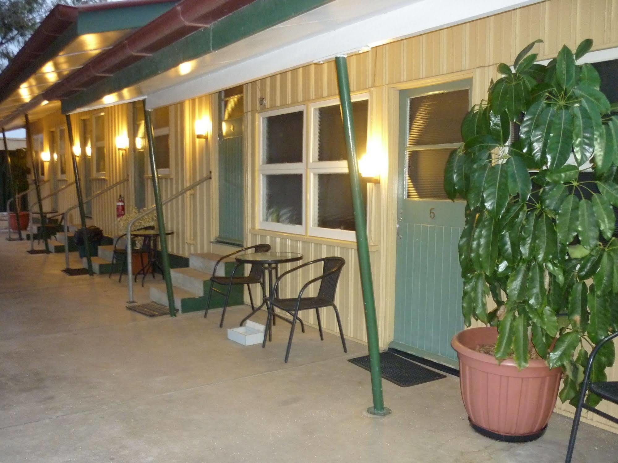 Roma Aussie Tourist Park Motel Eksteriør billede